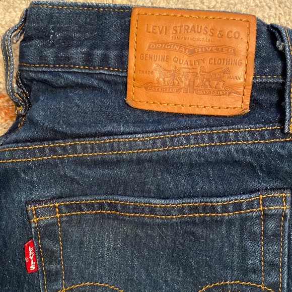 Levi’s Premium Wedgie Jeans - Picture 2 of 11